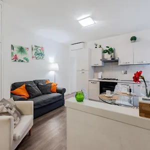 Ponte Vecchio & Boboli Modern Apartment Florence