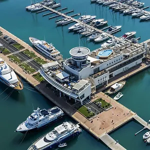 Отель Yacht Club Marina Di, Лоано